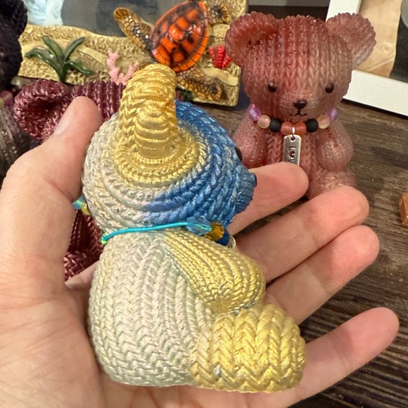 Unique Resin , Charming “Knit Teddy Bear” with Inspire necklace - Picture 7 of 15